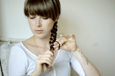 How To Braid Hair (Extended Version) – 1