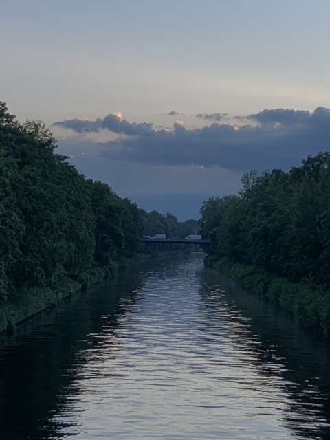 Inconspicuous – 20