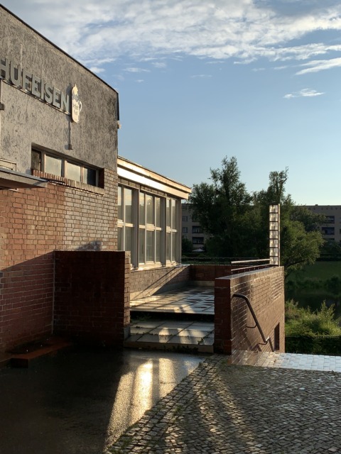 Inconspicuous – 18