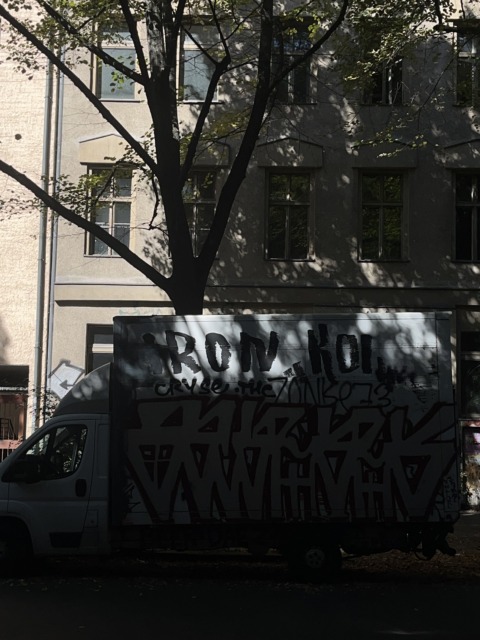 Let Me Crush  – 4